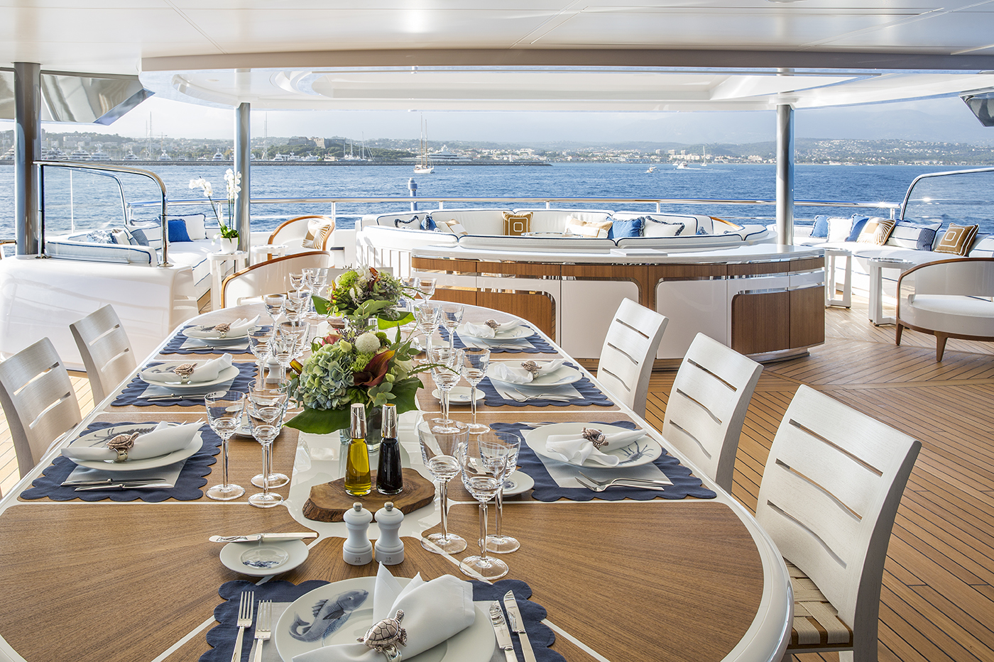 CC-SUMMER_Yacht-Charter Interior