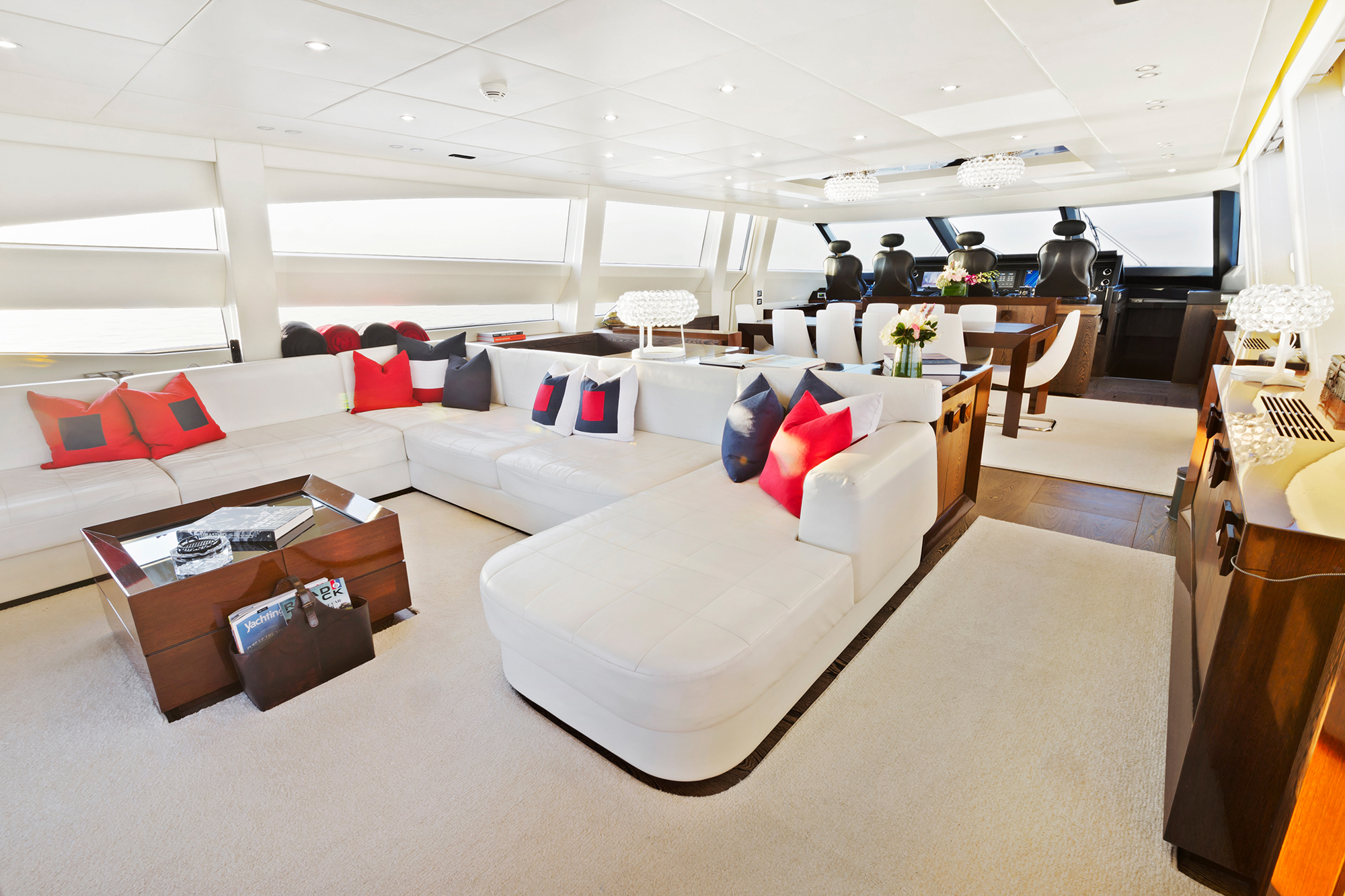 FIVE WAVES yacht interior